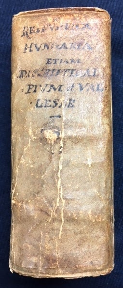 Item #85681 Republica et status Regni Hungariae [bound with] Iosiae Simleri Vallesiae et Alpium descriptio